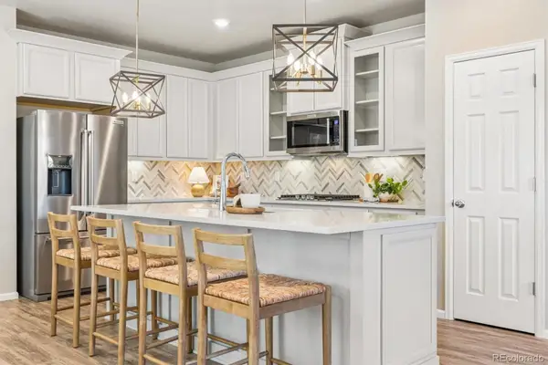 399 Courtfield Way, Castle Rock, CO 80108