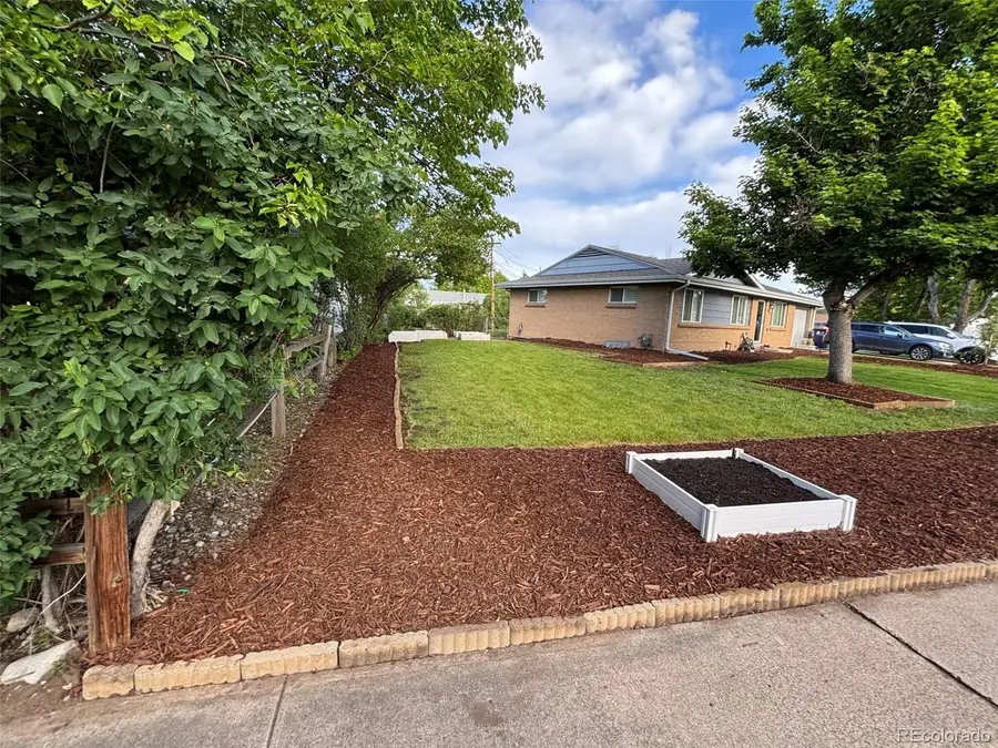 627 S Jasmine Way, Denver, CO 80224 - Image #2