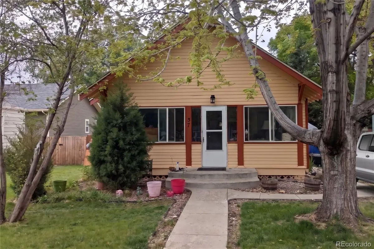 37 E 4th Avenue, Longmont, CO 80504 - #1