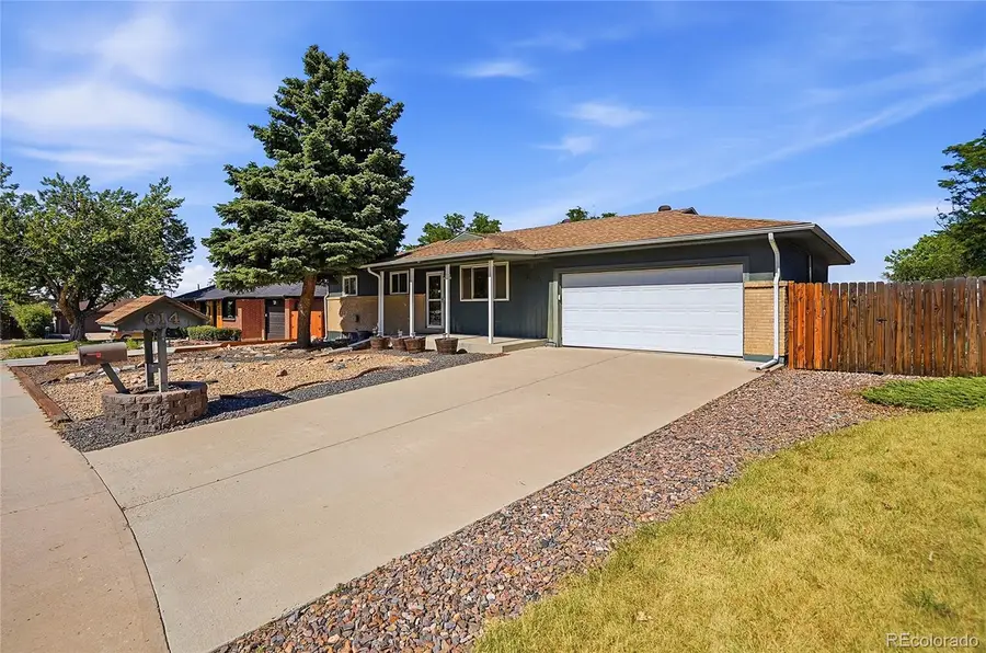 614 S Worchester Street, Aurora, CO 80012 - #2