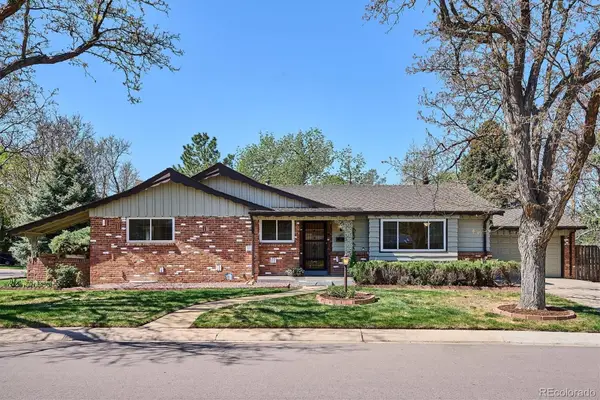385 Oakland Street, Aurora, CO 80010