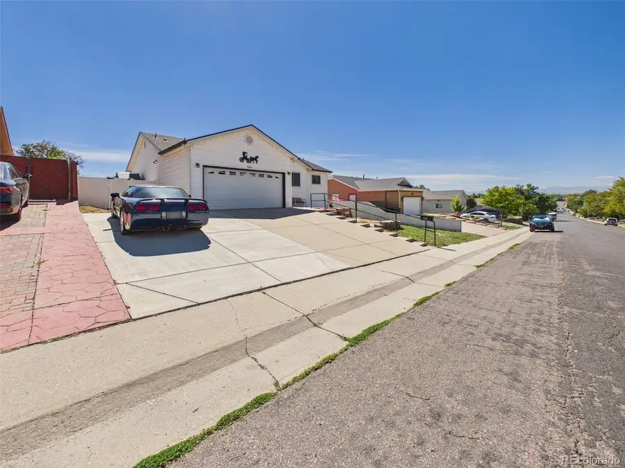 8250 Explorador Calle, Welby, CO 80229 - #2