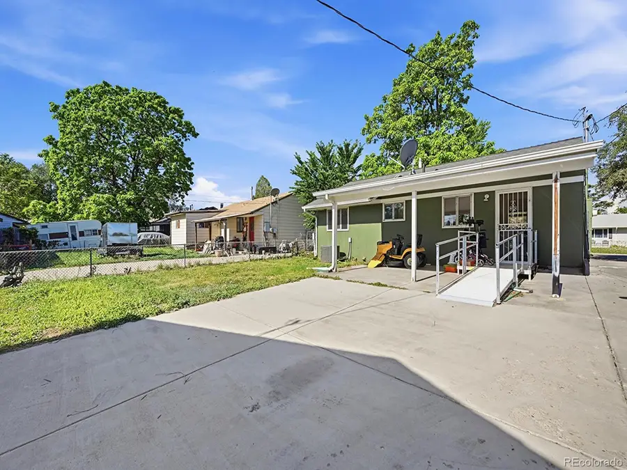 6460 Glencoe Street, Commerce City, CO 80022 - #2