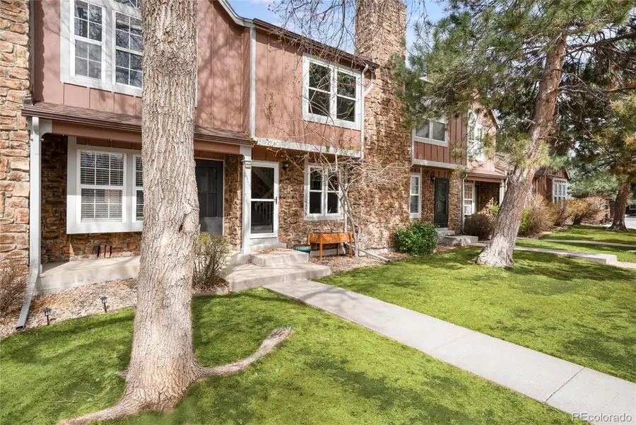 1237 S Flower Circle #D, Lakewood, CO 80232 - #3