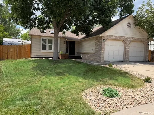 9574 W Elmhurst Place, Littleton, CO 80128