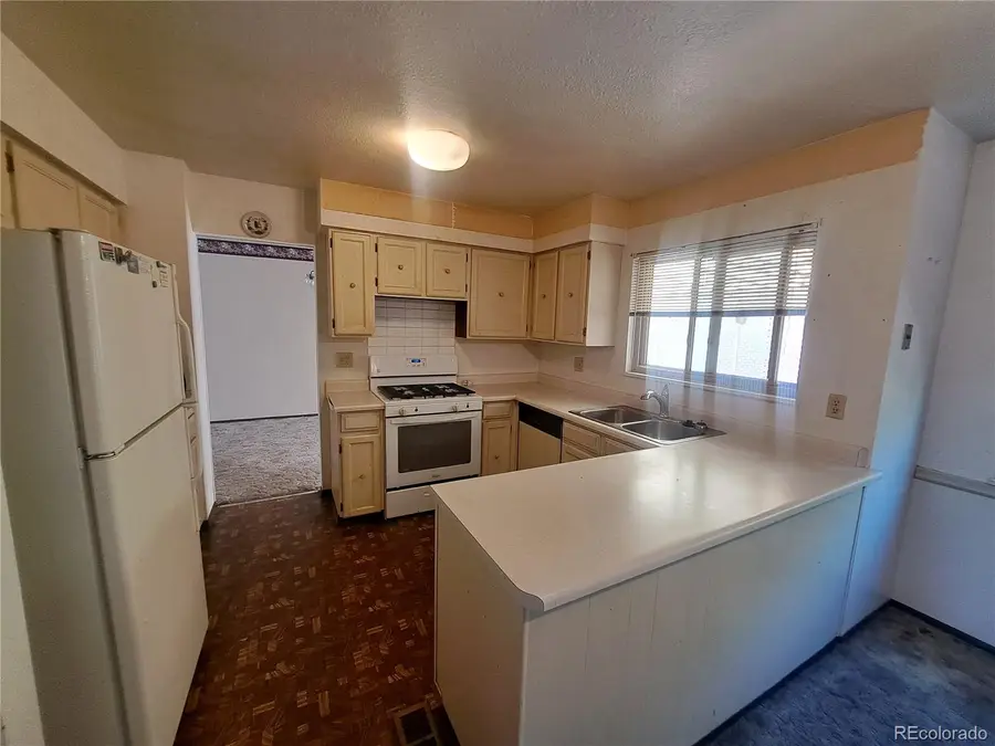 4571 Abilene Street, Denver, CO 80239 - #3