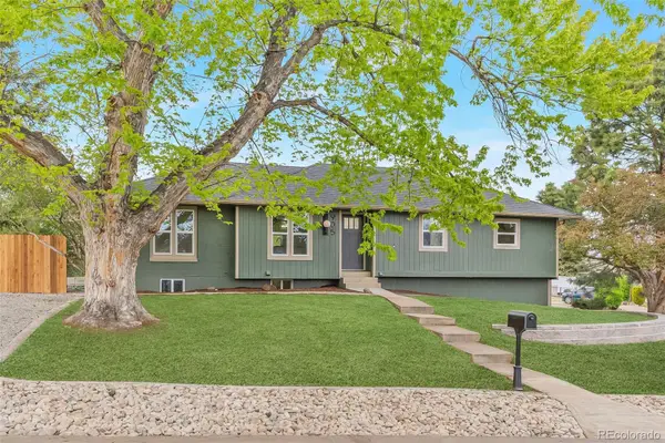 905 S Vance Street, Lakewood, CO 80226