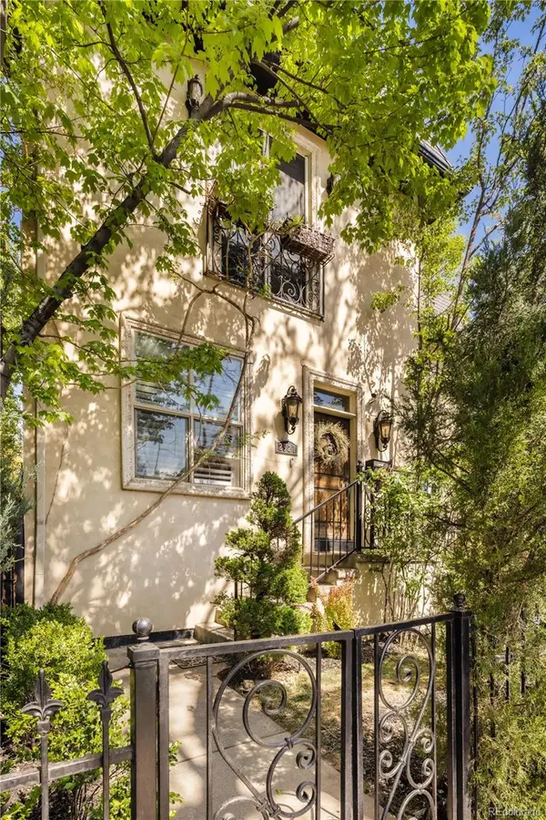 2527 Tremont Place, Denver, CO 80205