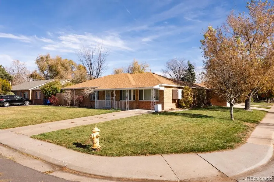 702 Scranton Court, Aurora, CO 80011 - Image #3