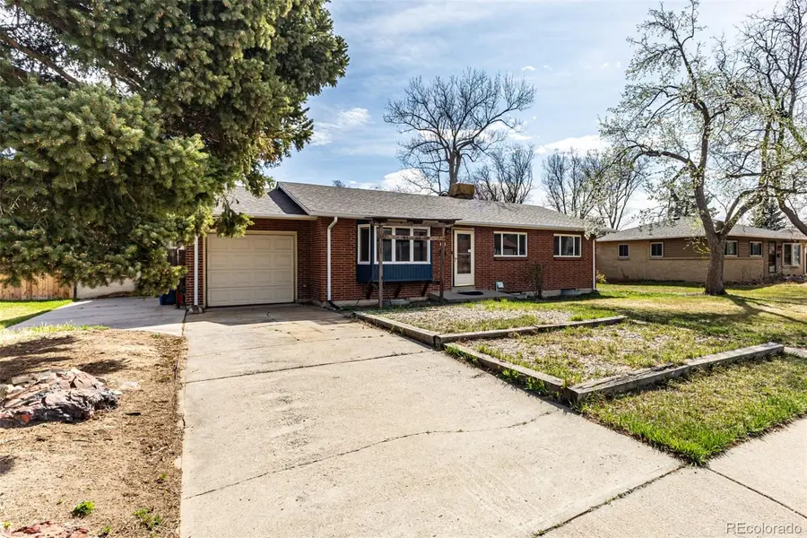 40 Dover Street, Lakewood, CO 80226 - #2