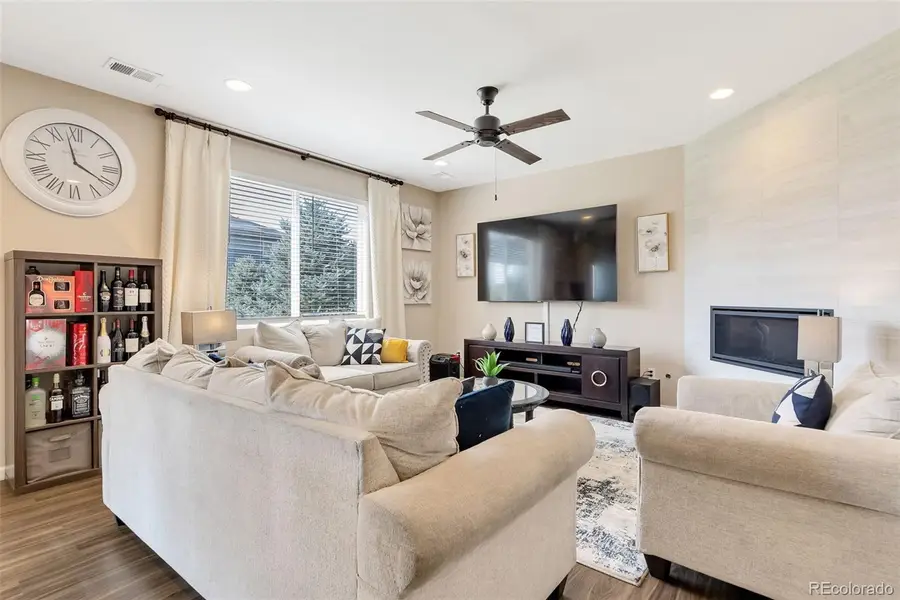 277 S Scottsburg Court, Aurora, CO 80018 - #3