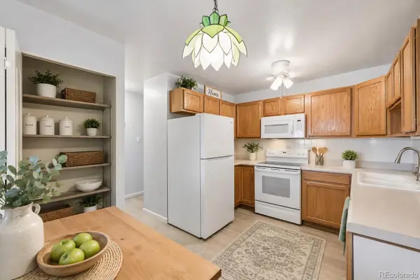 9335 E Center Avenue #2B, Denver, CO 80247