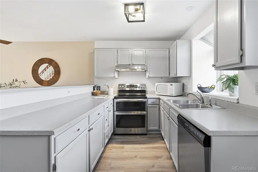 1218 S Flower Circle #D, Lakewood, CO 80232 - #3