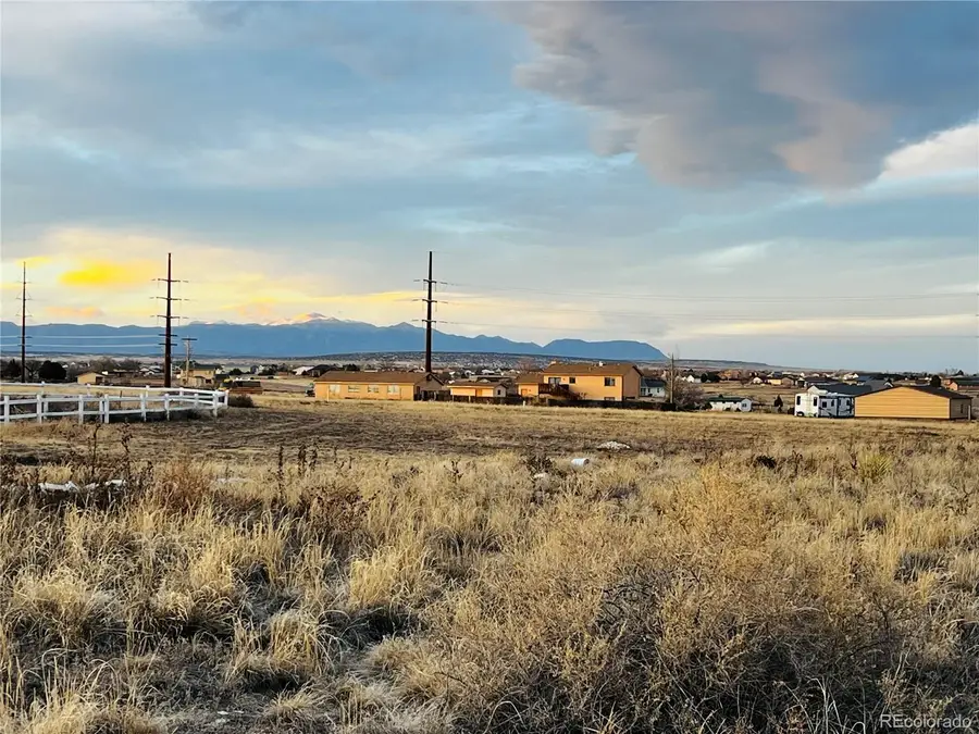 260 N Ivanhoe Court, Pueblo, CO 81007 - Image #2