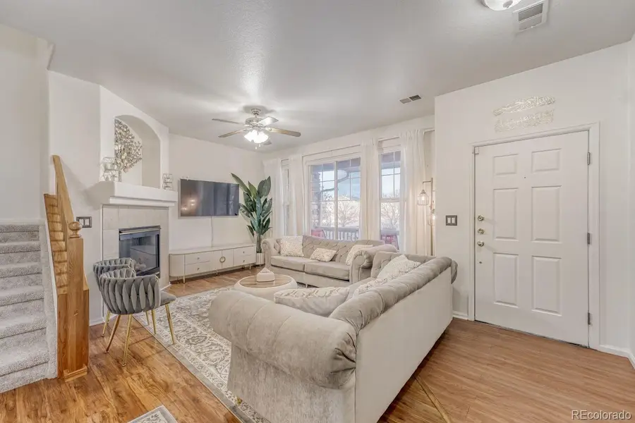 588 S Mobile Place, Aurora, CO 80017 - Image #2