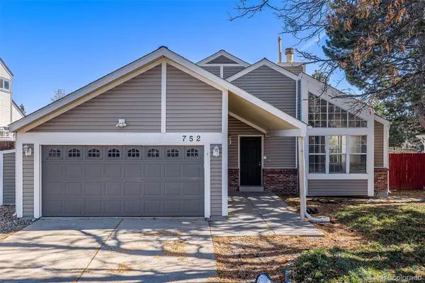752 S Granby Circle, Aurora, CO 80012