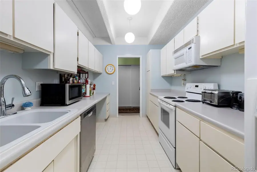 7877 E Mississippi Avenue #607, Denver, CO 80247 - #3