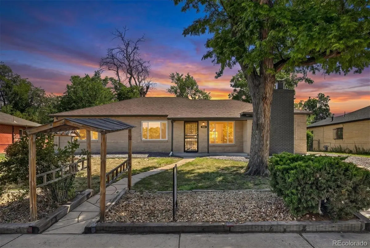 900 Quentin Street, Aurora, CO 80011 - #1