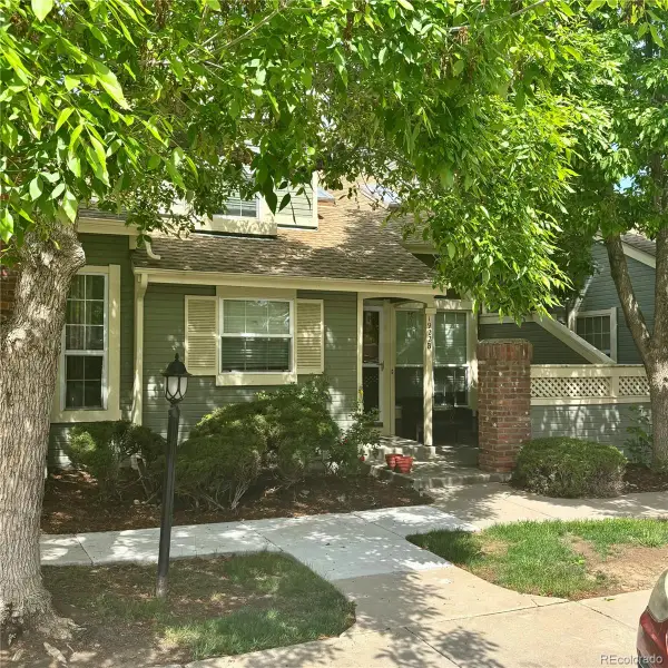 1922 S Hannibal Court #B, Aurora, CO 80013