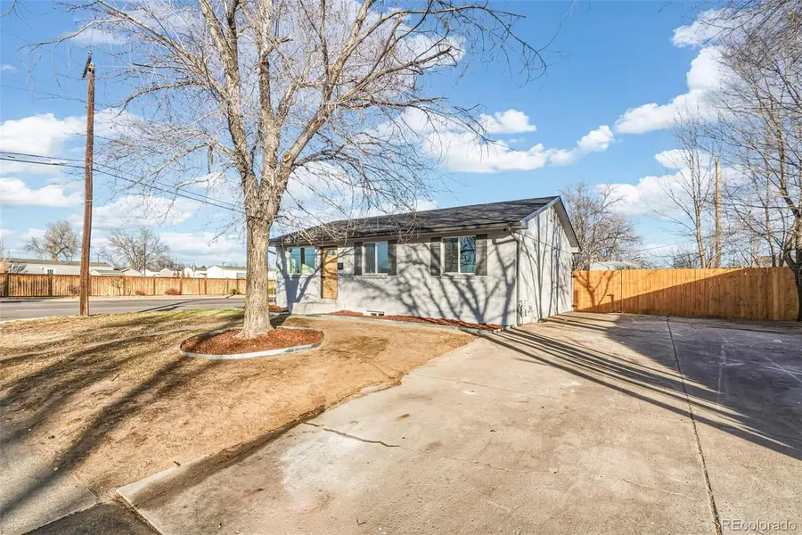 6890 Ivanhoe Street, Commerce City, CO 80022 - Image #2