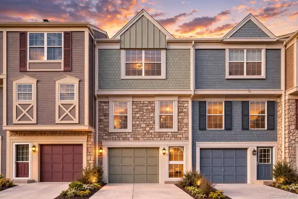 8215 S Fillmore Circle, Littleton, CO 80122