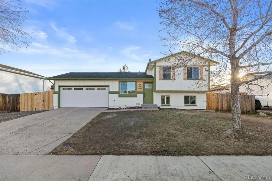 1558 S Laredo Court, Aurora, CO 80017 - Image #2