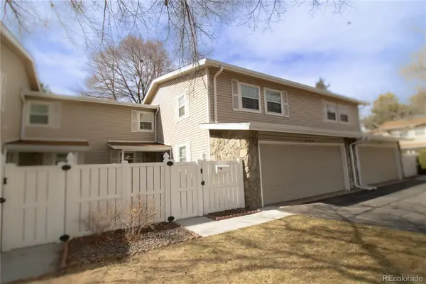 2752 S Heather Gardens Way #13, Aurora, CO 80014