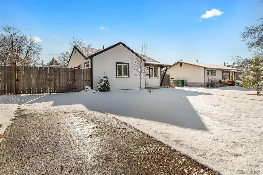 820 Moline Street, Aurora, CO 80010 - Image #2