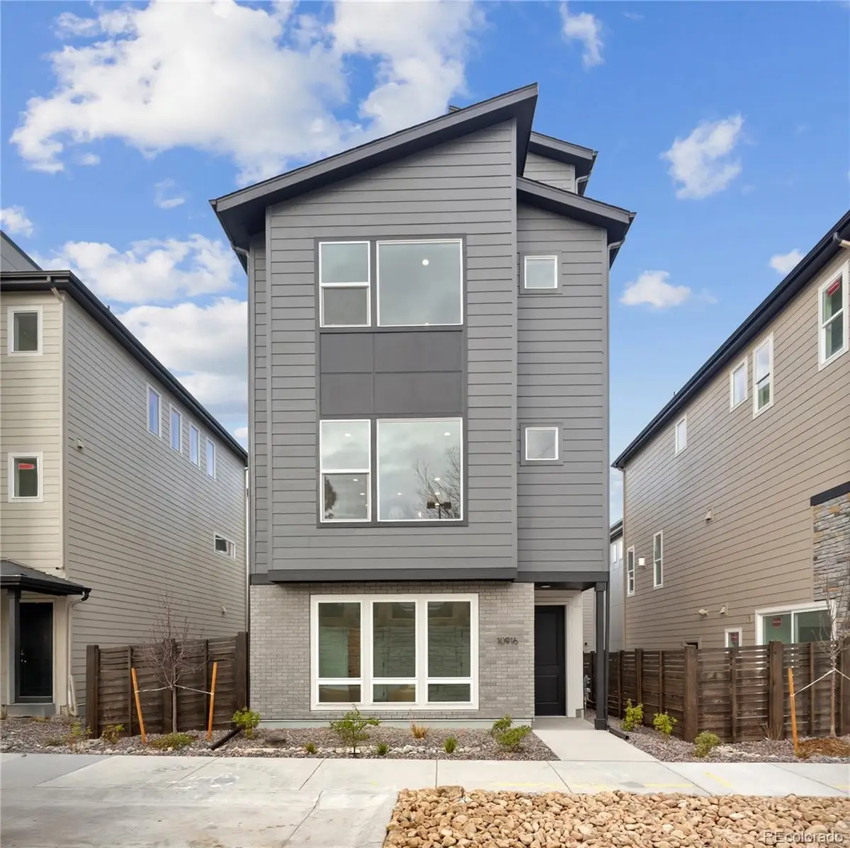 10916 E Hinsdale Circle, Englewood, CO 80112 - Image #1