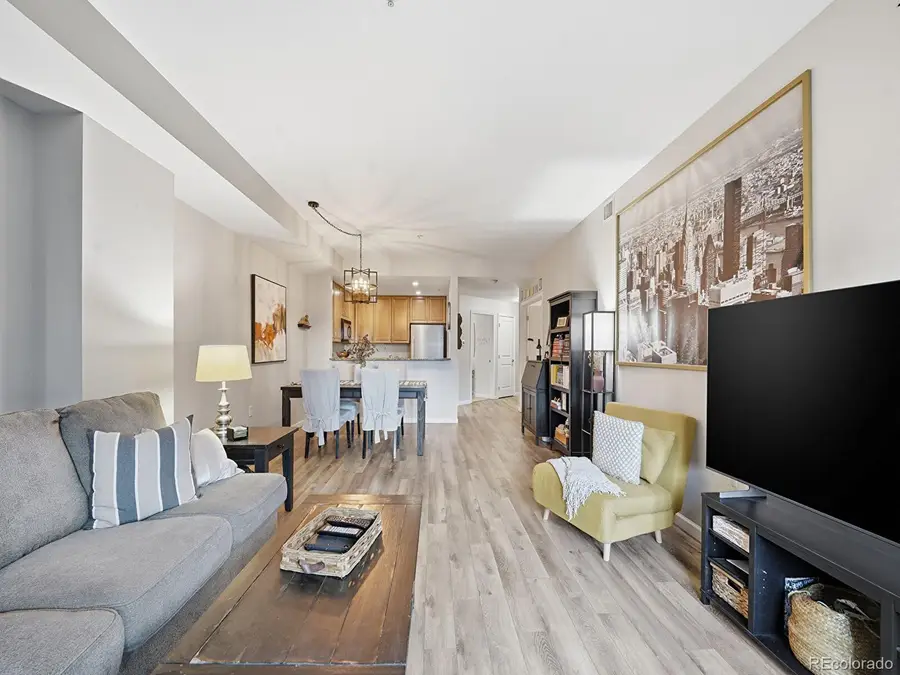 925 N Lincoln Street #4E, Denver, CO 80203 - Image #3