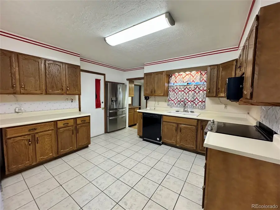 10 N Stewart Street, Keenesburg, CO 80643 - #2