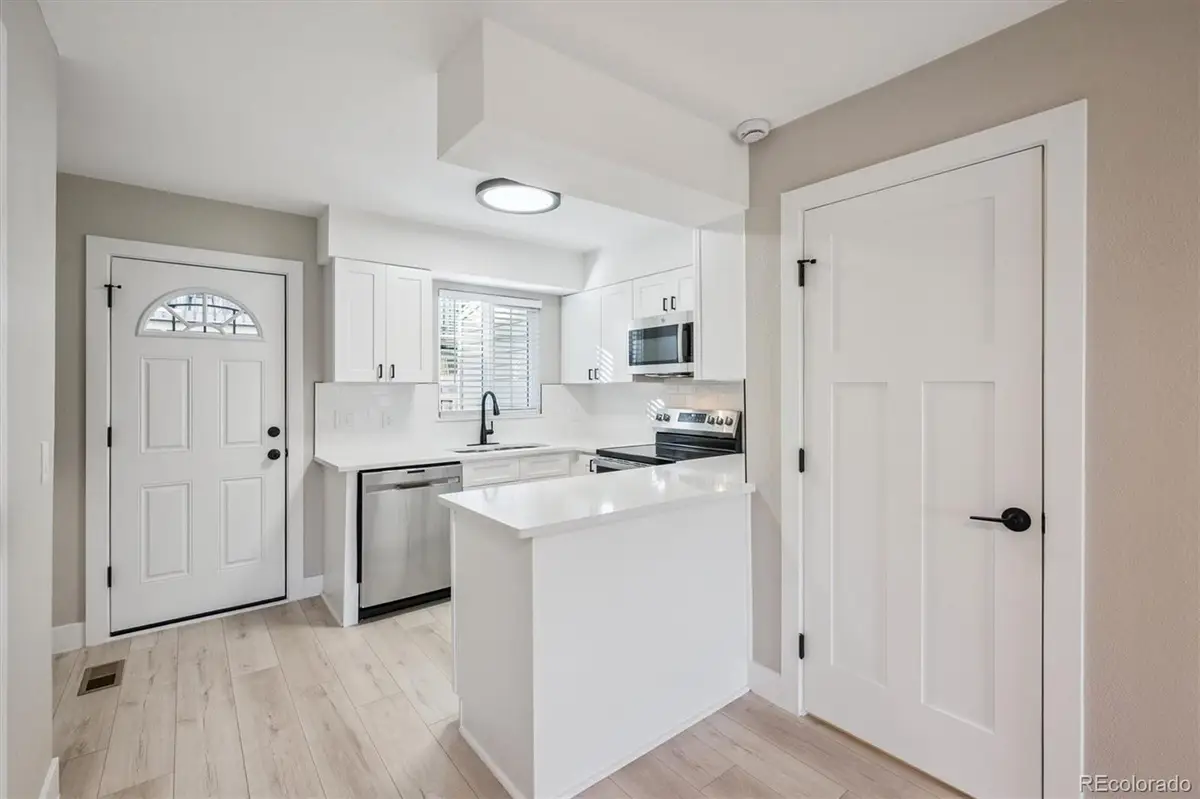 1611 S Idalia Circle #B, Aurora, CO 80017 - Image #1