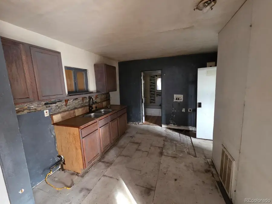 146 N 9th Avenue, Brighton, CO 80601 - Image #3