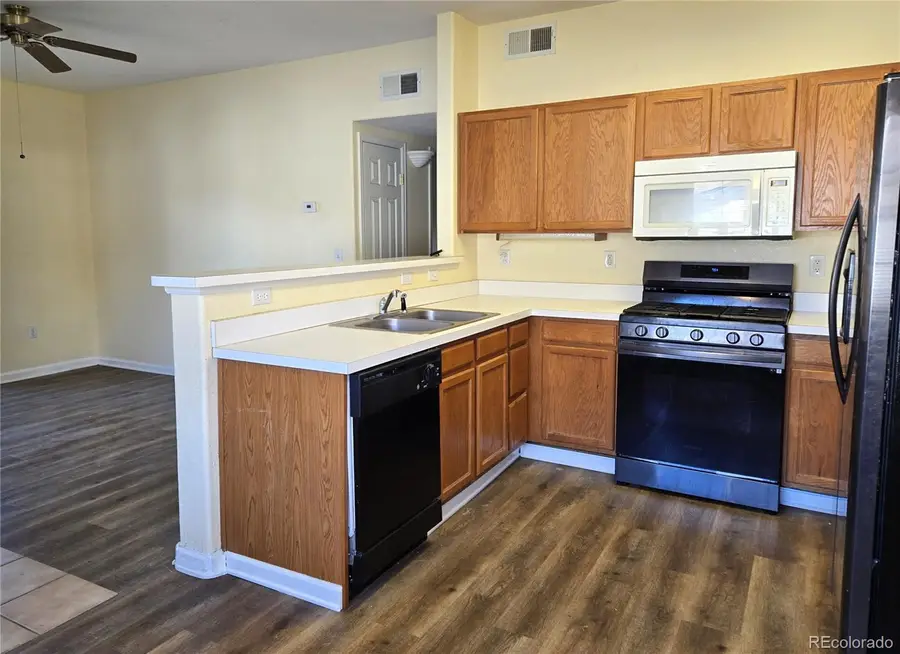 9984 E Carolina Circle #101, Aurora, CO 80247 - #3