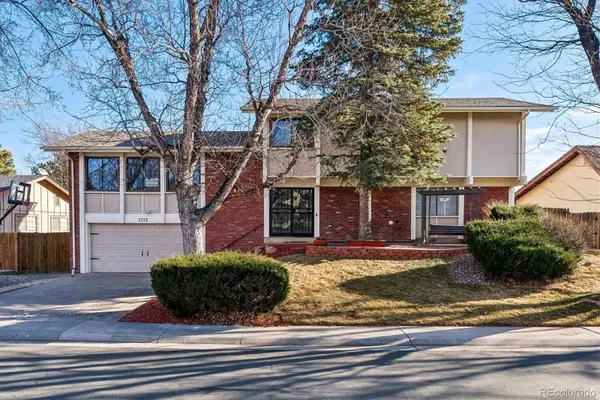 3752 S Helena Way, Aurora, CO 80013