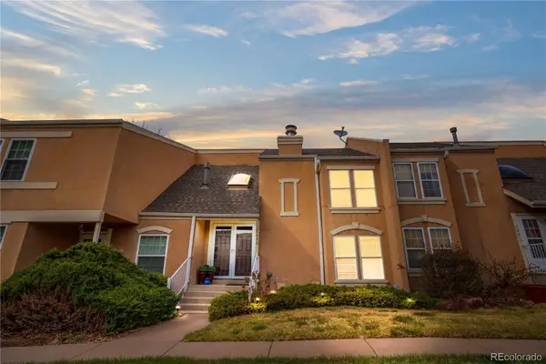 2925 S Vaughn Way, Aurora, CO 80014