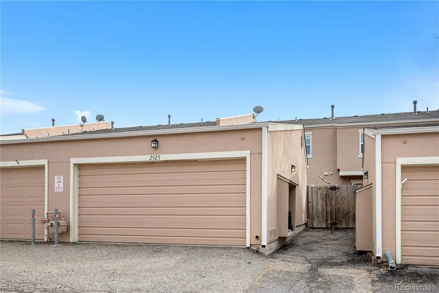 2925 S Vaughn Way, Aurora, CO 80014 - Image #3