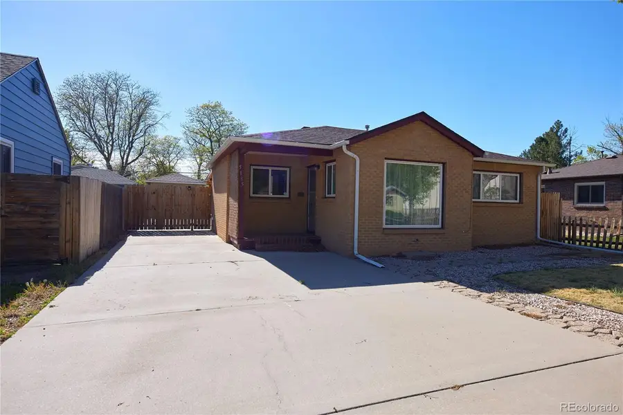 5185 Beach Court, Denver, CO 80221 - #2