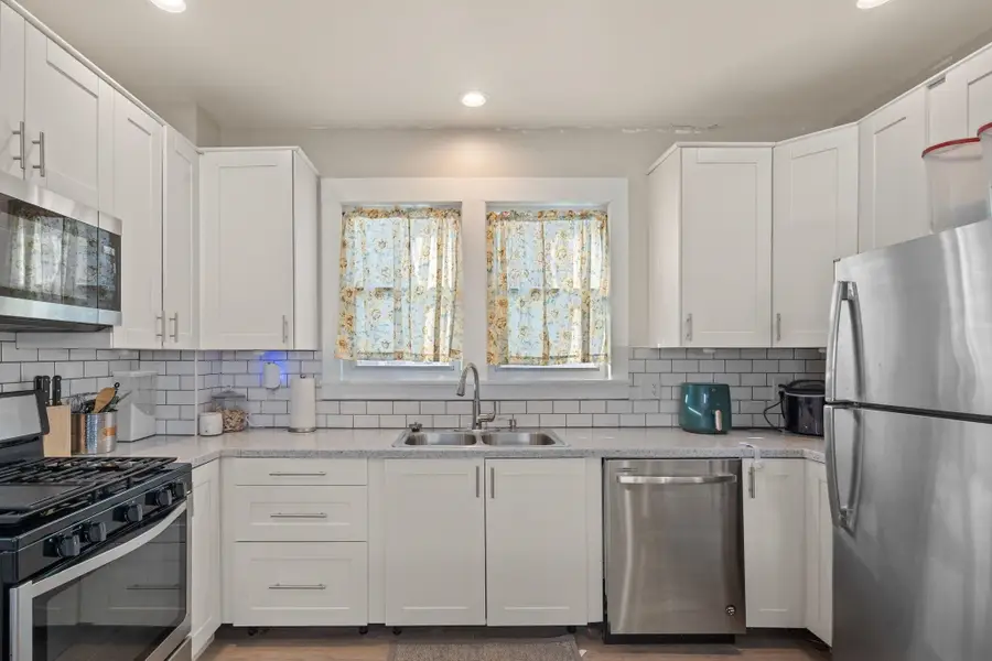 418 20th Avenue, Moline, IL 61265 - Image #2