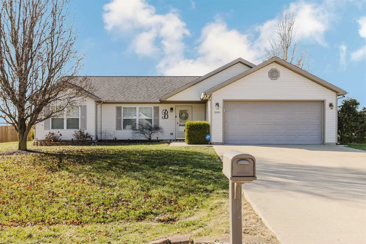 1505 Hawkeye Ct Court, Carterville, IL 62918 - Image #1
