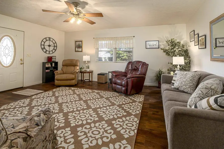 1002 E Main Street, West Frankfort, IL 62896 - Image #2