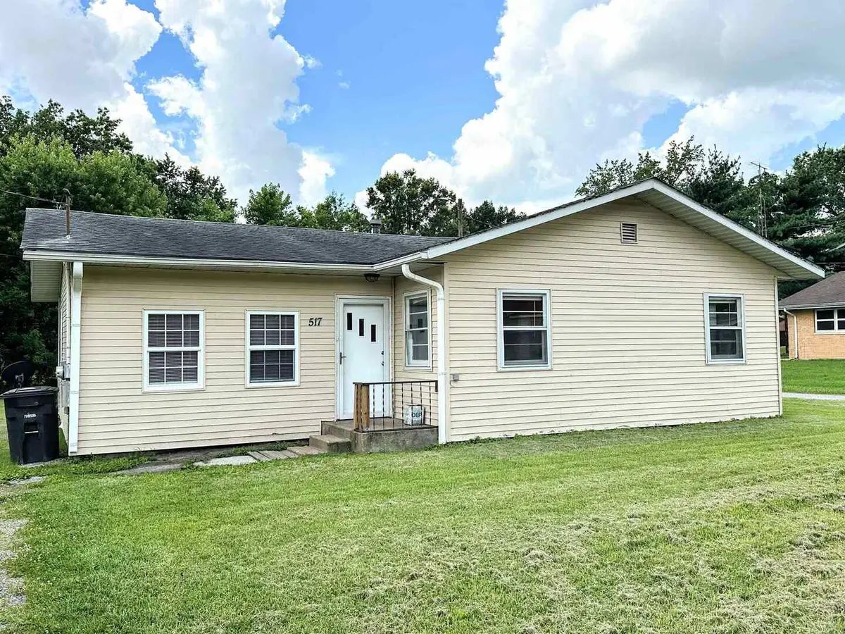 517 E Fisher Street, Carbondale, IL 62901 - #1