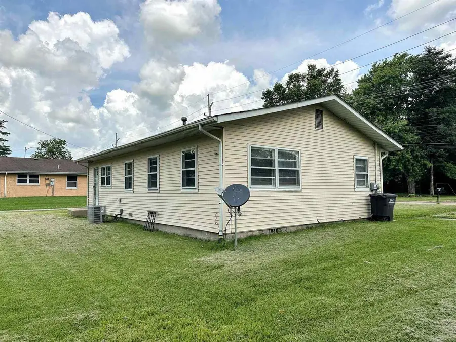 517 E Fisher Street, Carbondale, IL 62901 - #3