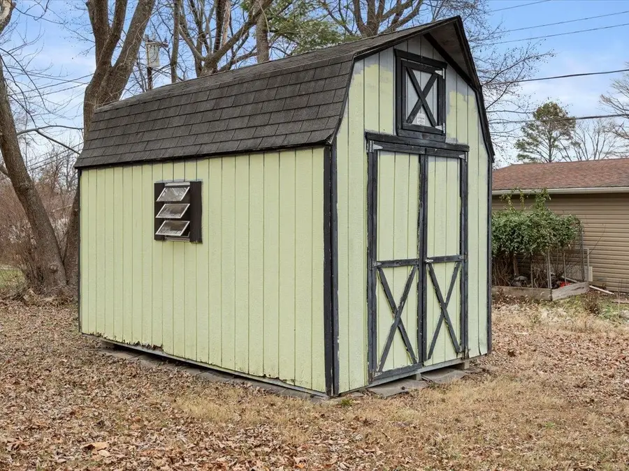 520 S 6th Street, Herrin, IL 62948 - #3