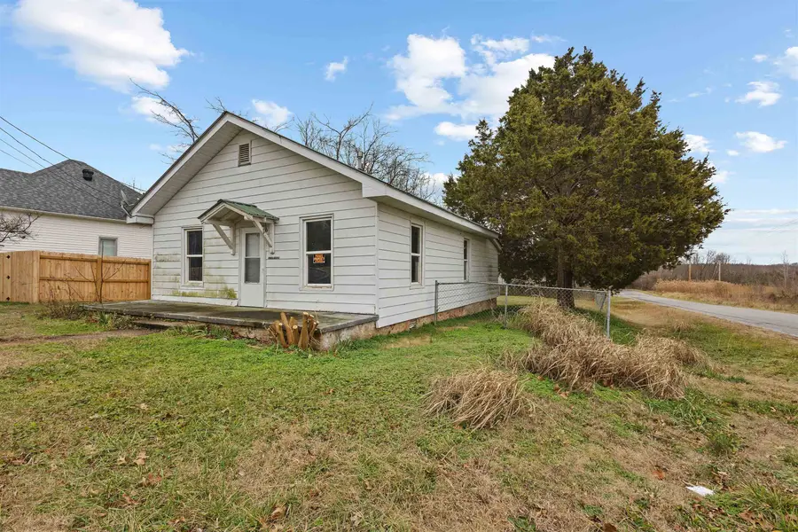 1917 W Poplar St Street, Harrisburg, IL 62946 - Image #2