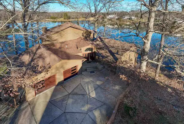 396 Lake Indian Hills Circle, Carbondale, IL 62902