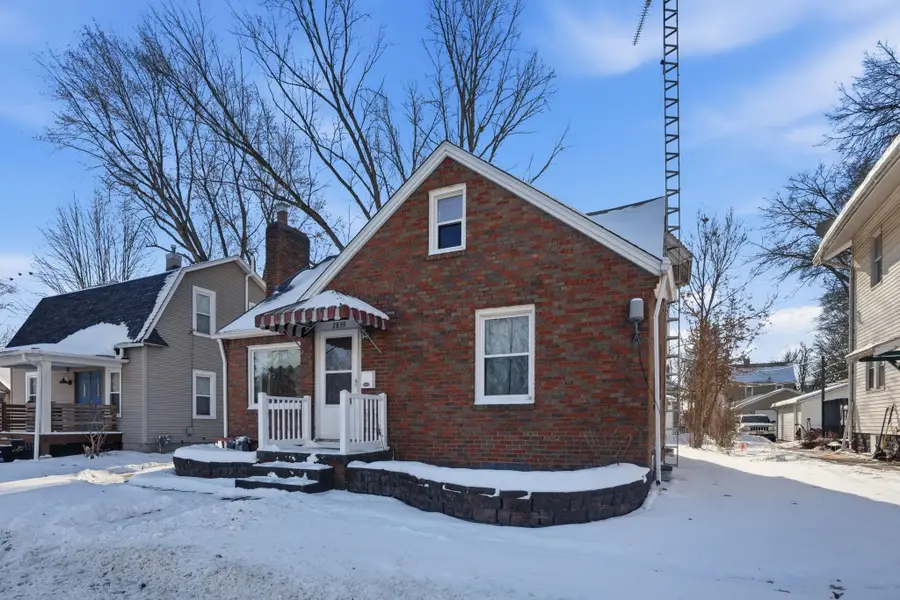 2839 E Locust St Street, Davenport, IA 52803 - Image #2