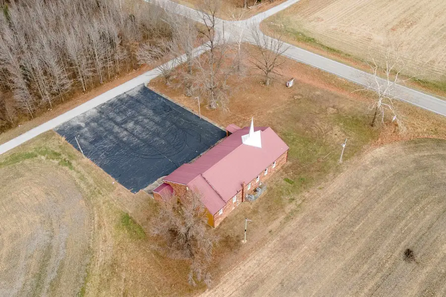 5751 Orient Blacktop, Benton, IL 62812 - Image #3