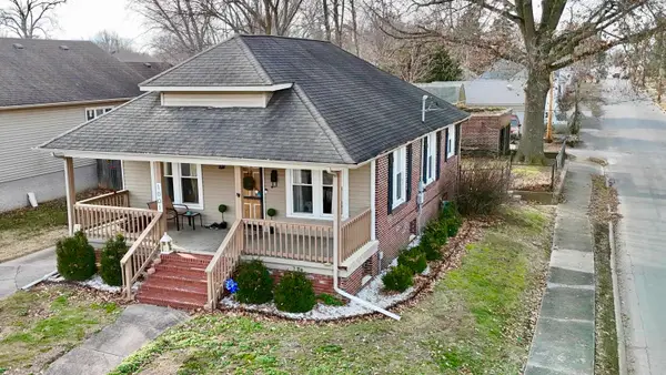 1001 S Jackson Street, Harrisburg, IL 62946