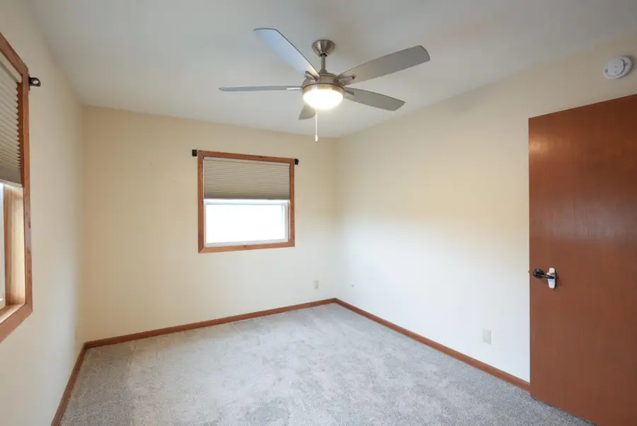 2538 E Garfield St Street, Davenport, IA 52803 - Image #3